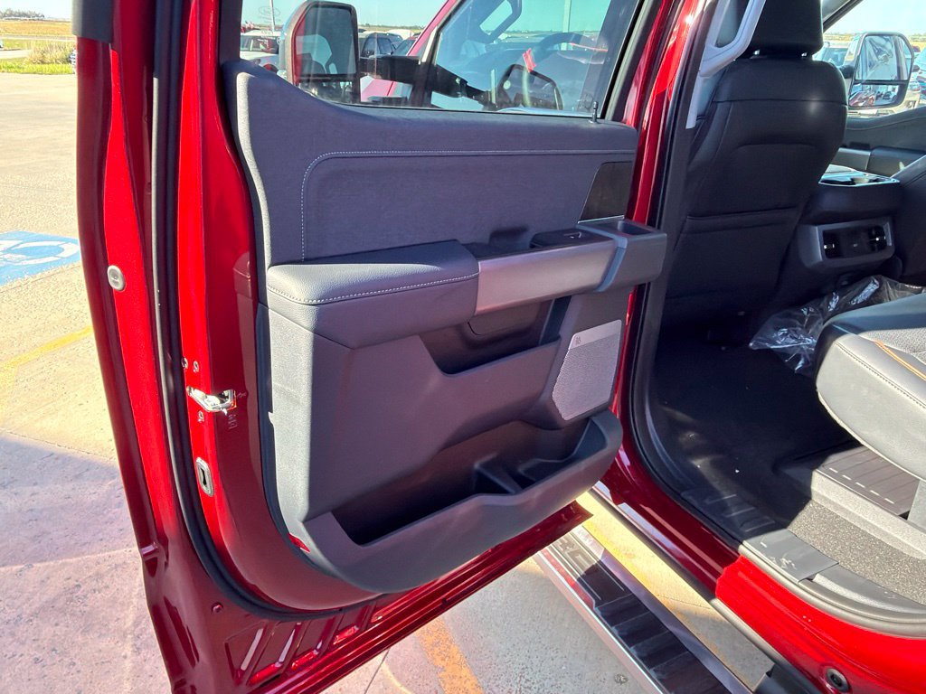 New 2027 Ford F350 Lariat w/ Lariat Premium Package AWD/4WD image 24