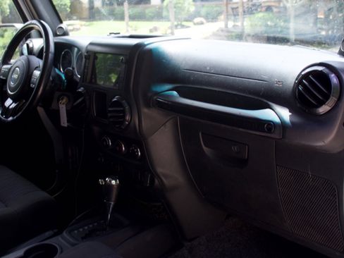 Used 2011 Jeep Wrangler Sport image 19