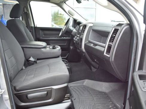 Used 2019 RAM 1500 Express w/ Wheel & Sound Group AWD/4WD image 38