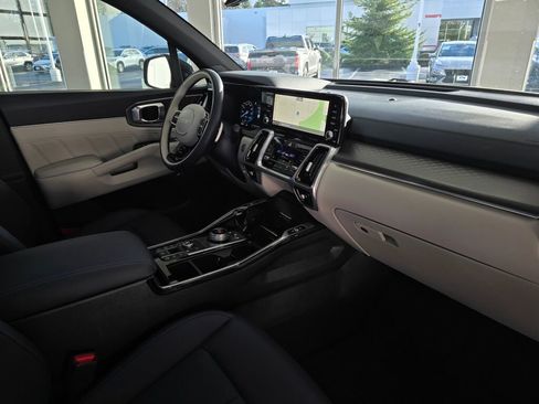 Used 2023 Kia Sorento SX Prestige image 44