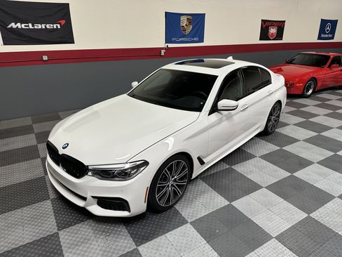 Used 2017 BMW 540i w/ M Sport Package RWD image 33