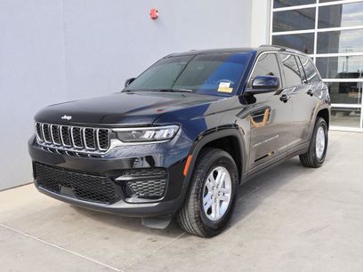 Used 2025 Jeep Grand Cherokee Laredo w/ Trailer Tow Package