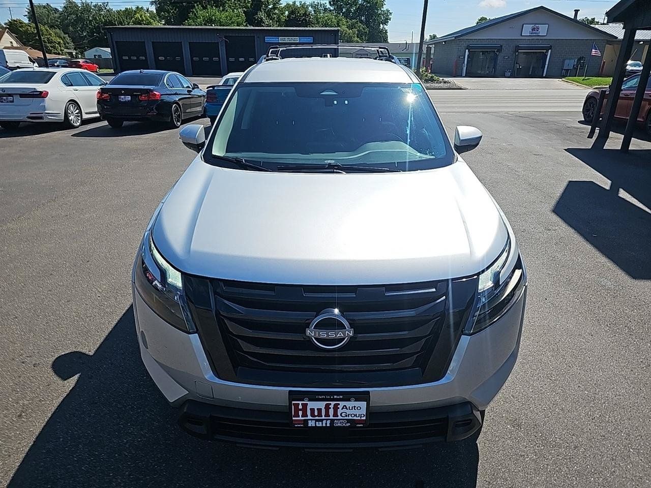 Used 2023 Nissan Pathfinder SV w/ Black Appearance Package AWD/4WD image 8