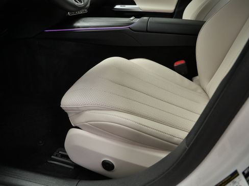 Certified 2026 Mercedes-Benz E 350 4MATIC Sedan image 18