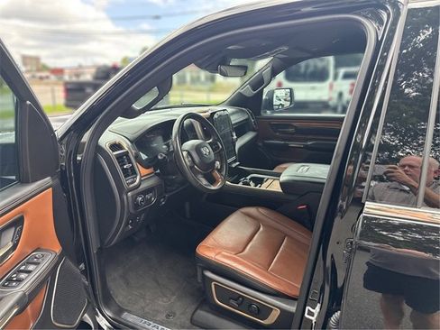 Used 2023 RAM 1500 Limited image 9