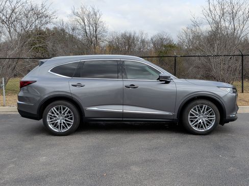 Used 2023 Acura MDX SH-AWD w/ Advance Package image 6