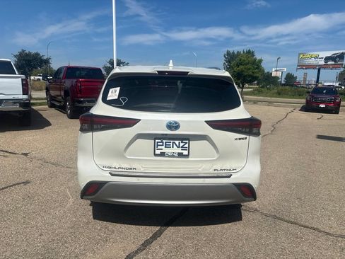 Used 2020 Toyota Highlander Limited AWD/4WD image 7