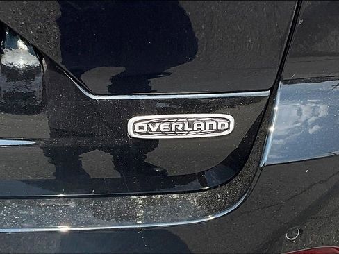 New 2025 Jeep Grand Cherokee Overland w/ Luxury Tech Group IV image 11