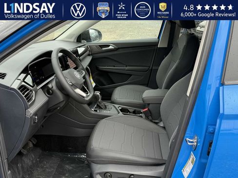 New 2025 Volkswagen Taos SE image 8