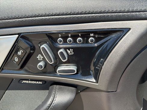 Used 2014 Jaguar F-TYPE Convertible RWD image 23