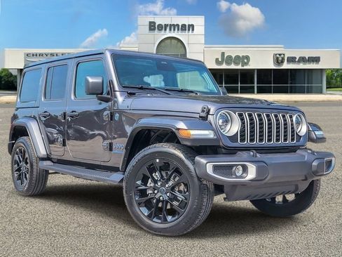 Certified 2025 Jeep Wrangler Unlimited Sahara AWD/4WD image 2