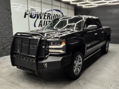 Used 2016 Chevrolet Silverado 1500 High Country w/ High Country Premium Package AWD/4WD image 3