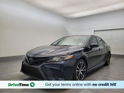 Used 2020 Toyota Camry SE image 1