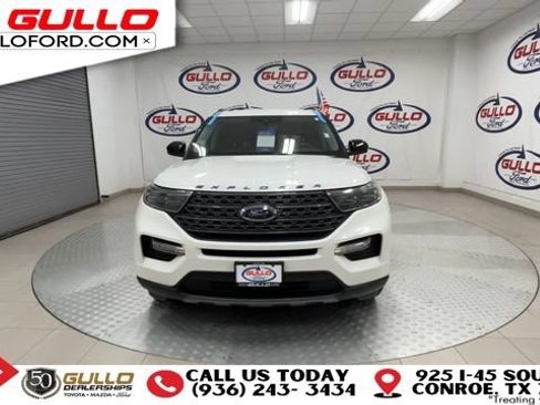 Certified 2022 Ford Explorer XLT w/ Equipment Group 202A RWD image 3
