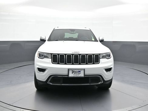 Used 2018 Jeep Grand Cherokee Limited AWD/4WD image 2