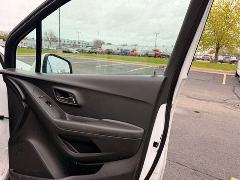 Used 2020 Chevrolet Trax LS w/ Tint and Cruise Package FWD image 21