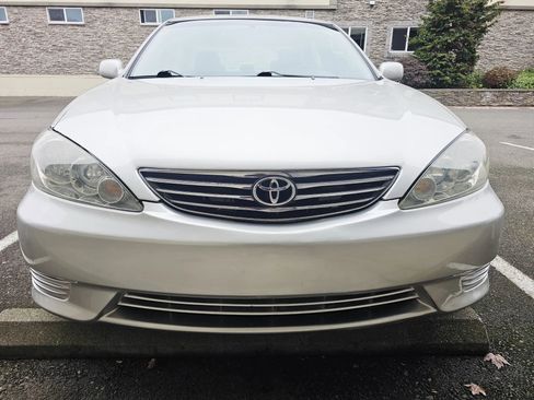 Used 2005 Toyota Camry LE image 8