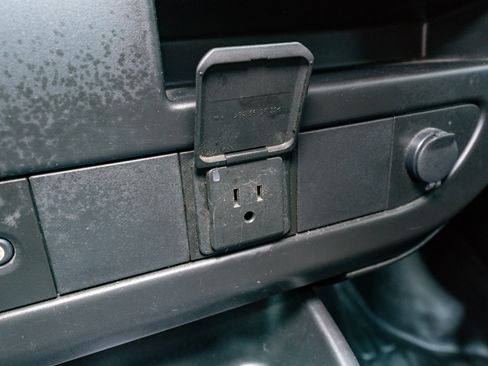 Used 2023 Chevrolet Express 2500 w/ Driver Convenience Package image 21