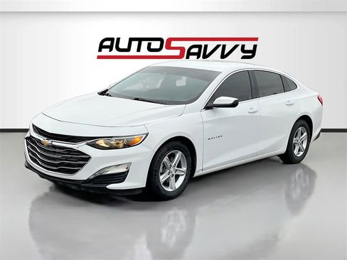 Used 2024 Chevrolet Malibu LS w/ LPO, Floor Liner Package image 3