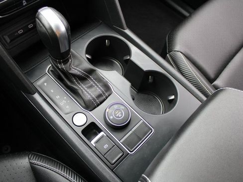 Certified 2023 Volkswagen Atlas Cross Sport SE image 20