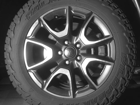 Used 2025 Jeep Compass Trailhawk AWD/4WD image 13