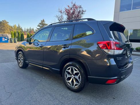 Used 2019 Subaru Forester Premium AWD/4WD image 7