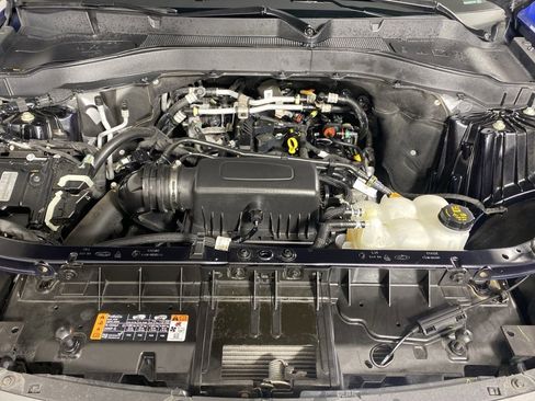 Used 2022 Ford Explorer XLT w/ Equipment Group 202A image 29