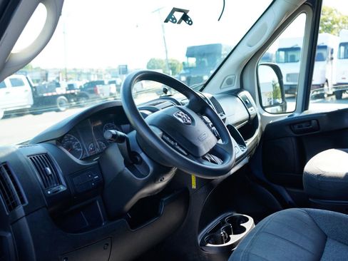 Used 2019 RAM ProMaster 2500 FWD image 2