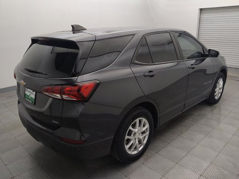 Used 2022 Chevrolet Equinox LS AWD/4WD image 9