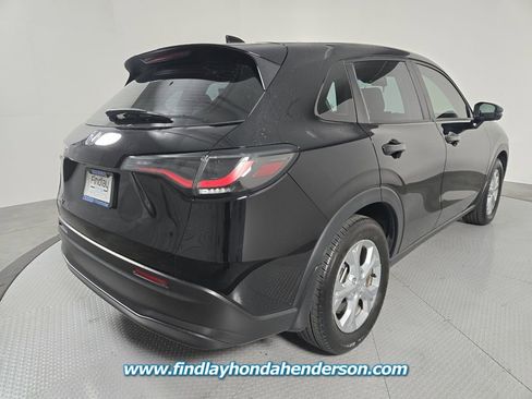 Certified 2023 Honda HR-V LX image 6