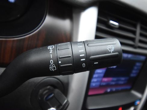 Used 2013 Ford Edge Limited FWD image 30