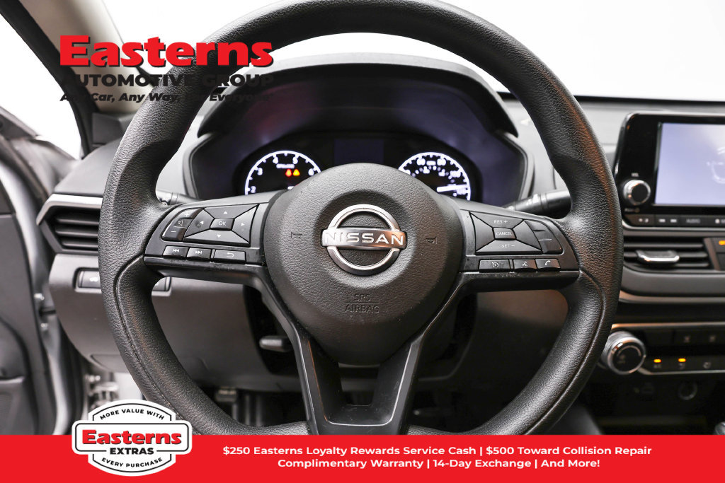 Used 2023 Nissan Altima 2.5 S FWD image 11