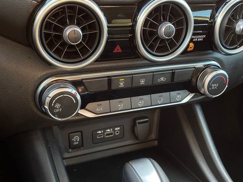 Used 2024 Nissan Sentra SV image 16