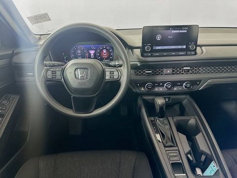 Certified 2025 Honda Accord SE image 22
