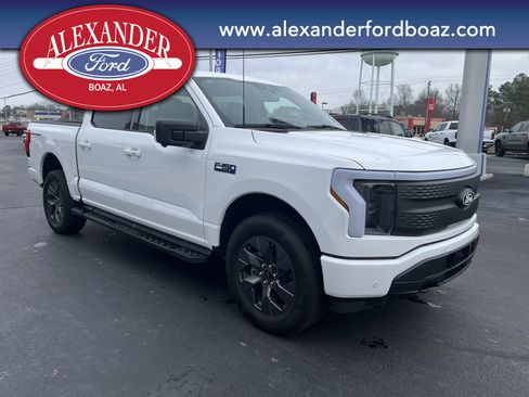 Used 2024 Ford F150 Lightning Flash image 3