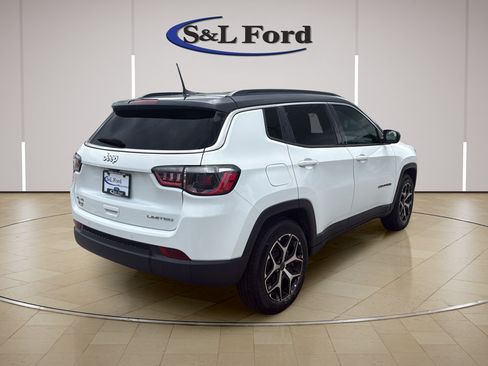 Used 2025 Jeep Compass Limited AWD/4WD image 7