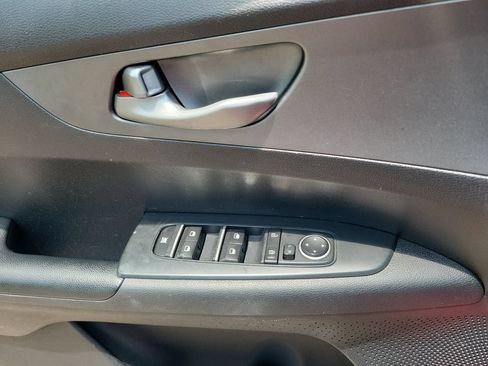 Used 2019 Kia Forte LXS FWD image 24