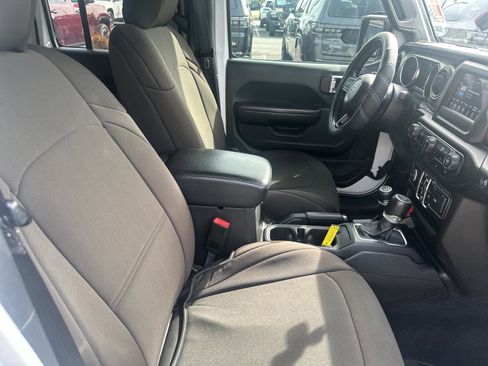 Used 2020 Jeep Wrangler Unlimited Sport AWD/4WD image 33