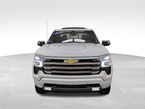 Used 2022 Chevrolet Silverado 1500 High Country w/ Technology Package AWD/4WD image 26