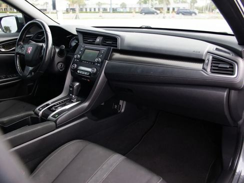 Used 2017 Honda Civic Sport image 23
