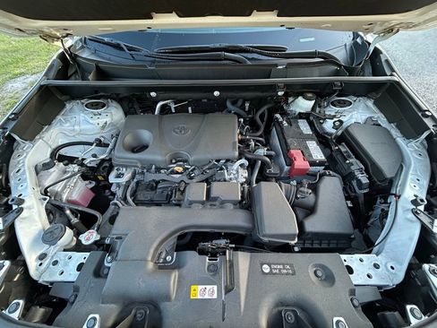 Used 2024 Toyota RAV4 XLE w/ Convenience Package FWD image 11