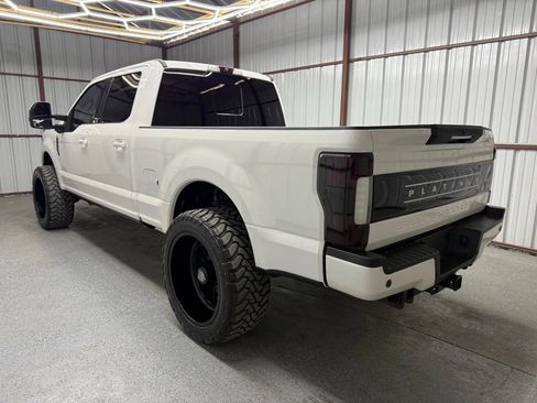 Used 2019 Ford F250 Platinum w/ Platinum Ultimate Package image 4