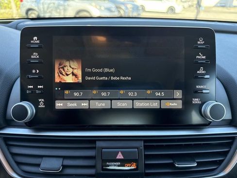 Used 2019 Honda Accord Touring image 30