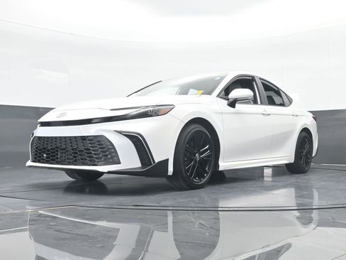 Used 2026 Toyota Camry SE w/ Convenience Package image 62