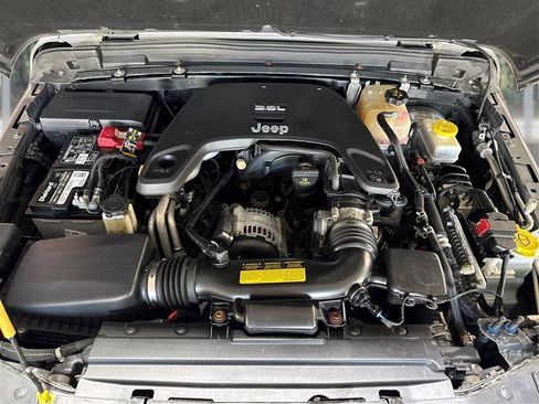 Used 2019 Jeep Wrangler Unlimited Sport S AWD/4WD image 21