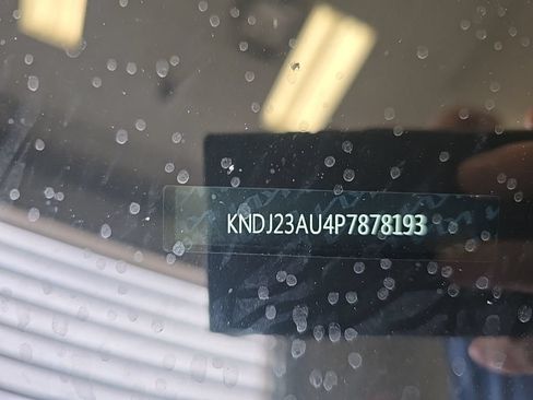 Used 2023 Kia Soul S FWD image 6