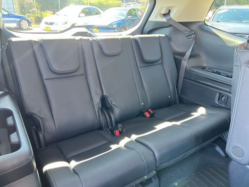 Used 2024 Subaru Ascent Limited image 14