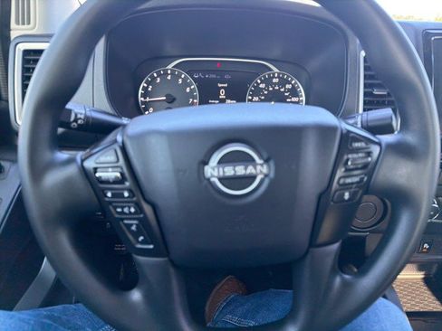 Used 2023 Nissan Frontier SV w/ Technology Package RWD image 19