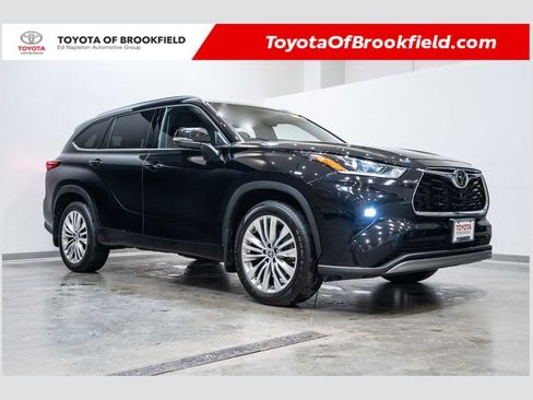 Used 2023 Toyota Highlander Platinum image 1