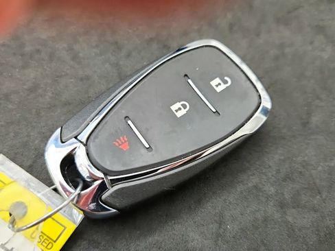 Used 2022 Chevrolet Equinox LT w/ LPO, Floor Liner Package image 21